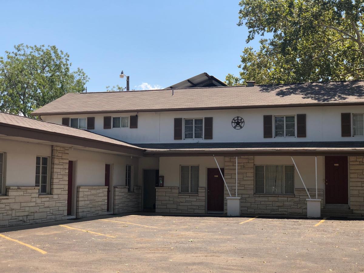 Azure Hills Inn And Suites Fredericksburg Eksteriør billede